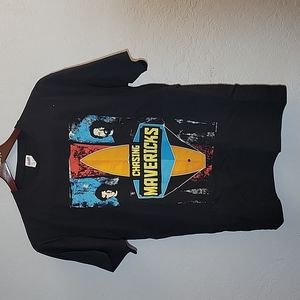Chasing  Mavericks Graphic T shirt Large